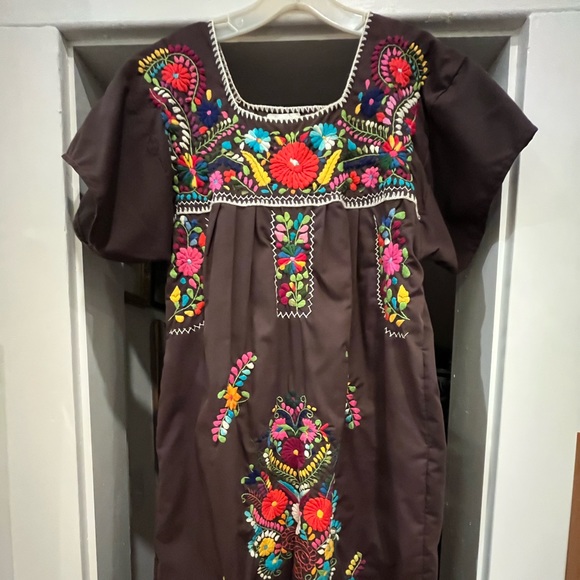 Hand Embroidered Mexican Dress - Picture 2 of 5